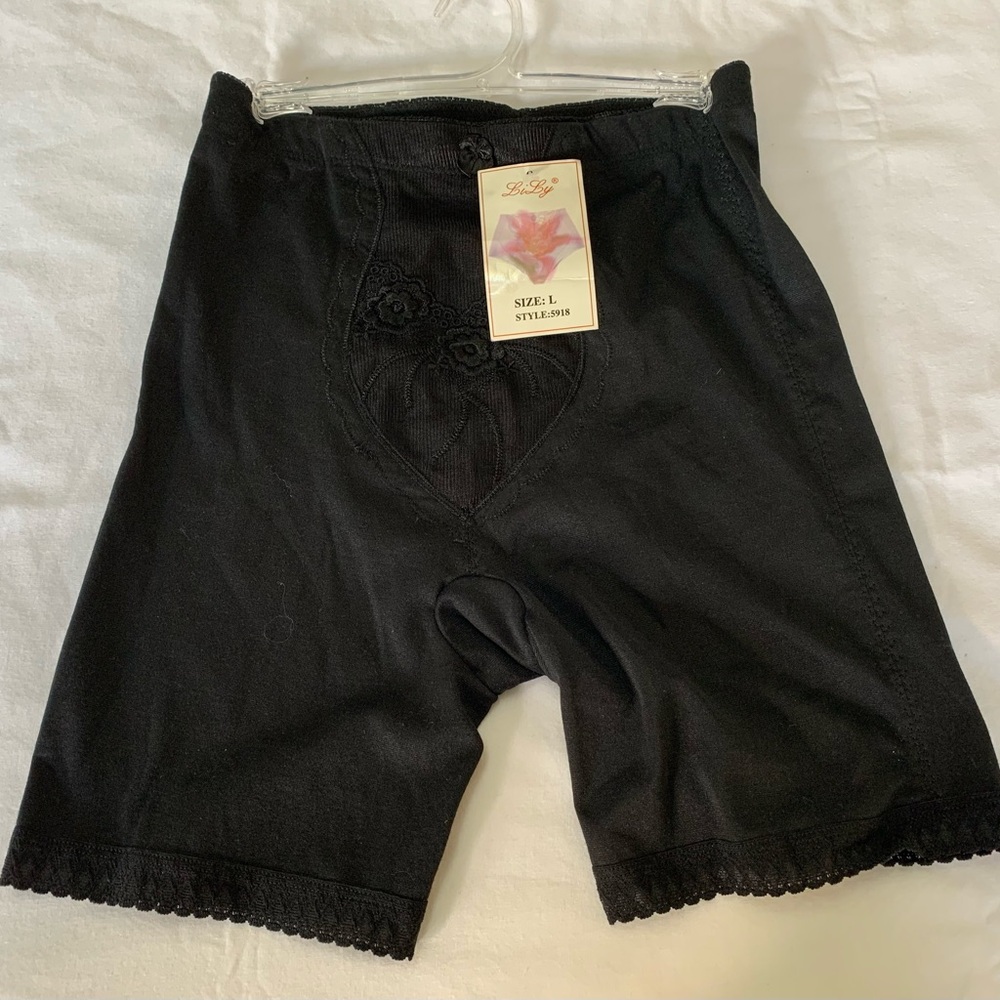 LiLy Black Lace Trim Shaper
